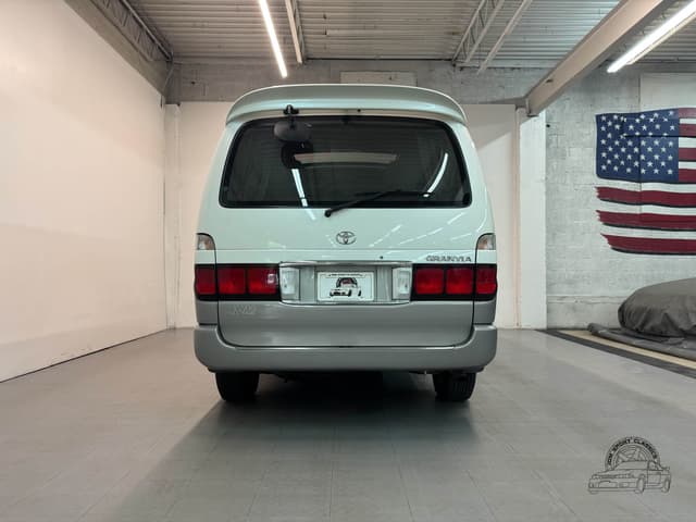 1997 Toyota Granvia JDM car for sale — photo 17 of 25