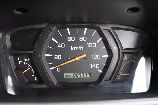 2000 Mitsubishi Minicab JDM car for sale — photo 14 of 15