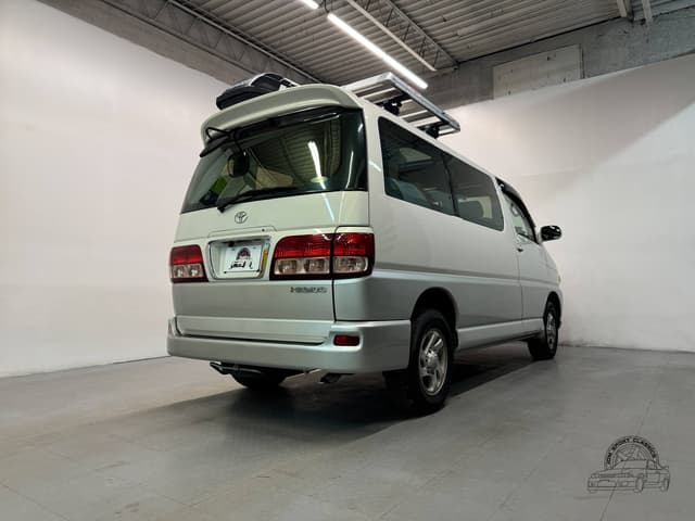1999 Toyota Regius JDM car for sale — photo 14 of 25