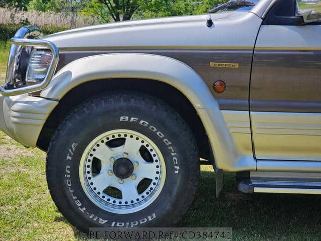 1992 Mitsubishi Pajero JDM car for sale — photo 18 of 19