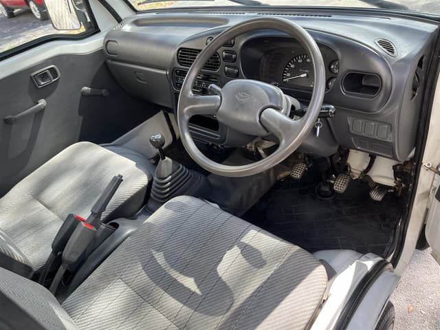 1996 Daihatsu Hijet JDM car for sale — photo 11 of 17
