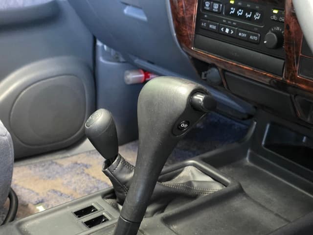 2001 Toyota Land Cruiser Prado JDM car for sale — photo 12 of 25