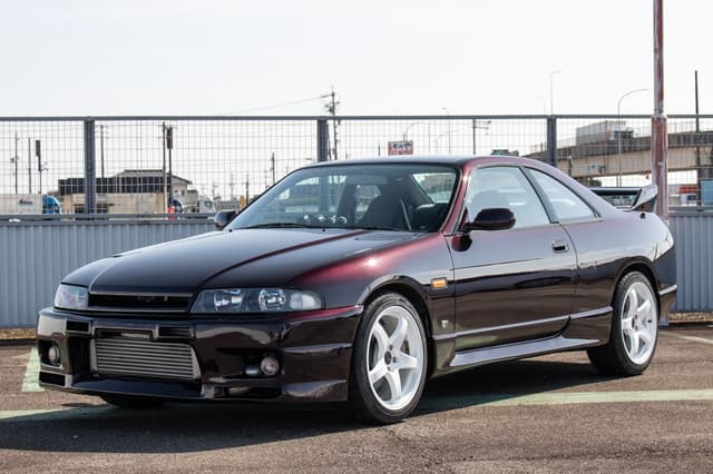 1996 Nissan Skyline JDM car for sale — photo 2 of 25