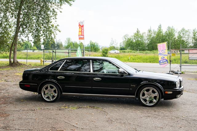 2001 Nissan President JDM car for sale — photo 9 of 15