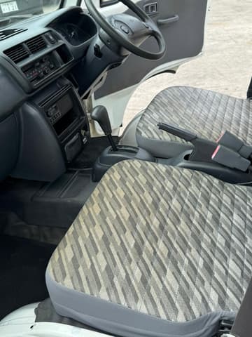 2001 Daihatsu Hijet JDM car for sale — photo 9 of 10