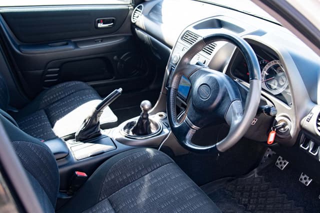 2001 Toyota Altezza JDM car for sale — photo 10 of 16