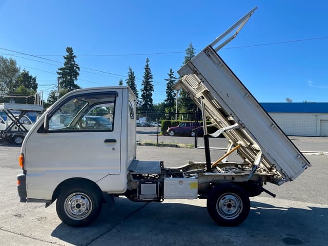 1995 Mitsubishi Minicab JDM car for sale — photo 4 of 25