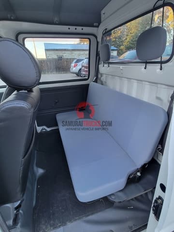 2004 Daihatsu Hijet JDM car for sale — photo 11 of 13