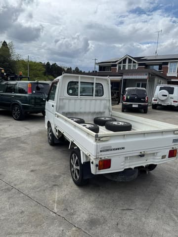 2001 Daihatsu Hijet JDM car for sale — photo 5 of 10
