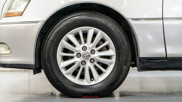 2000 Toyota Crown JDM car for sale — photo 9 of 25