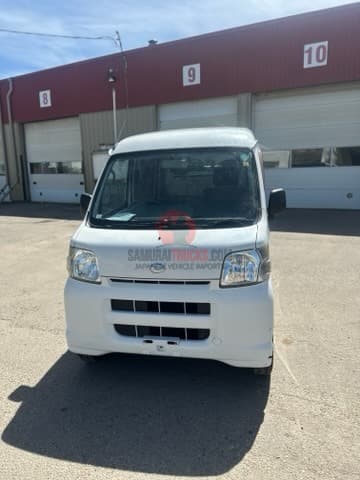 2004 Daihatsu Hijet JDM car for sale — photo 2 of 13