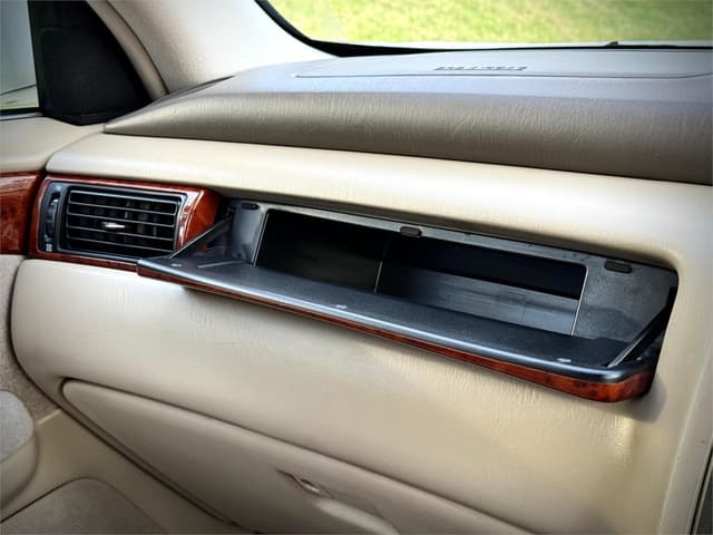 1999 Toyota Crown JDM car for sale — photo 19 of 25