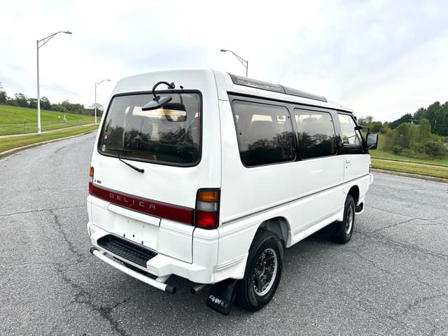 1991 Mitsubishi Delica JDM car for sale — photo 6 of 20