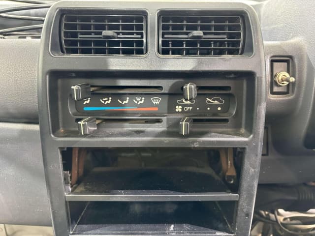 1997 Mitsubishi Minicab JDM car for sale — photo 10 of 23