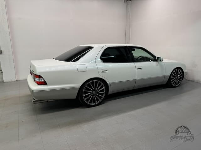 1995 Toyota Celsior JDM car for sale — photo 20 of 25
