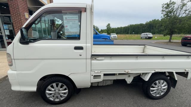2001 Daihatsu Hijet JDM car for sale — photo 3 of 7