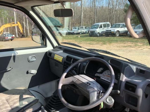 1998 Mitsubishi Minicab JDM car for sale — photo 18 of 25