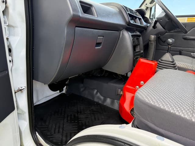 1999 Daihatsu Hijet JDM car for sale — photo 22 of 25