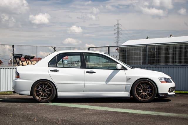 2006 Mitsubishi Lancer Evolution JDM car for sale — photo 10 of 25