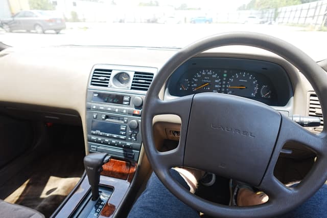 1993 Nissan Laurel JDM car for sale — photo 12 of 14