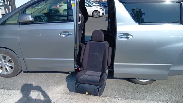 2012 Toyota Alphard JDM car for sale — photo 14 of 25