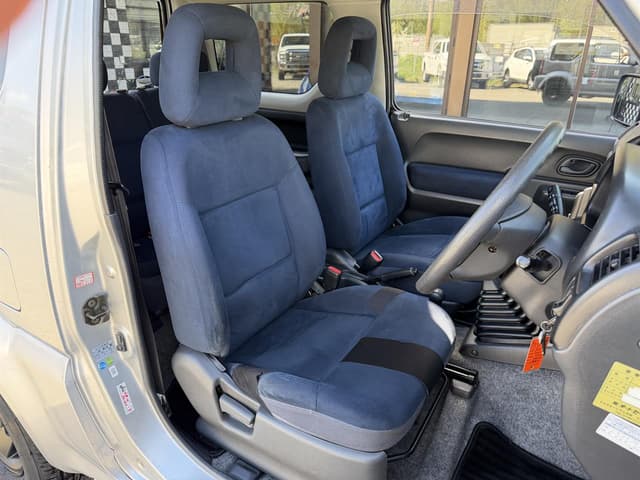 2004 Suzuki Jimny JDM car for sale — photo 10 of 20