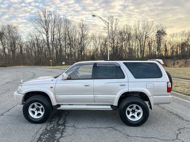 1996 Toyota Hilux Surf JDM car for sale — photo 9 of 20