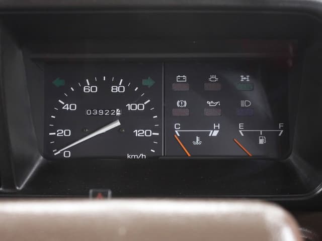 1992 Daihatsu Hijet JDM car for sale — photo 10 of 25