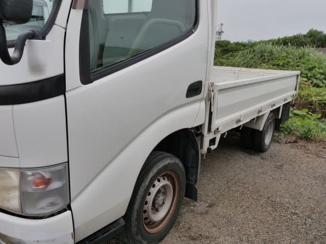 2001 Toyota Dyna JDM car for sale — photo 6 of 25