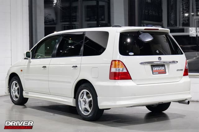 2000 Honda Odyssey JDM car for sale — photo 2 of 25