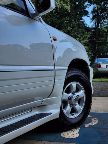2001 Toyota Land Cruiser JDM car for sale — photo 4 of 24
