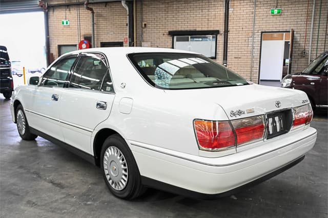 2000 Toyota Crown JDM car for sale — photo 5 of 20