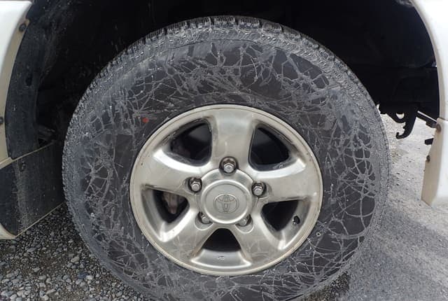 2005 Toyota Land Cruiser JDM car for sale — photo 12 of 25