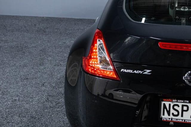 2009 Nissan Fairlady Z JDM car for sale — photo 8 of 18