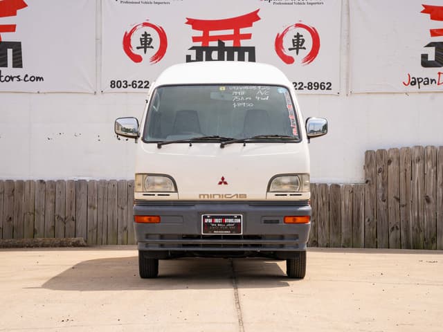 1998 Mitsubishi Minicab JDM car for sale — photo 2 of 15