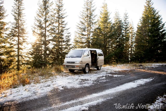 1995 Toyota HiAce JDM car for sale — photo 4 of 25
