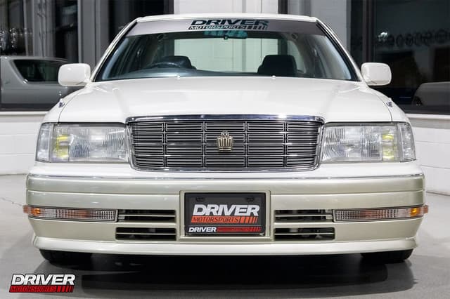 1997 Toyota Crown JDM car for sale — photo 5 of 25