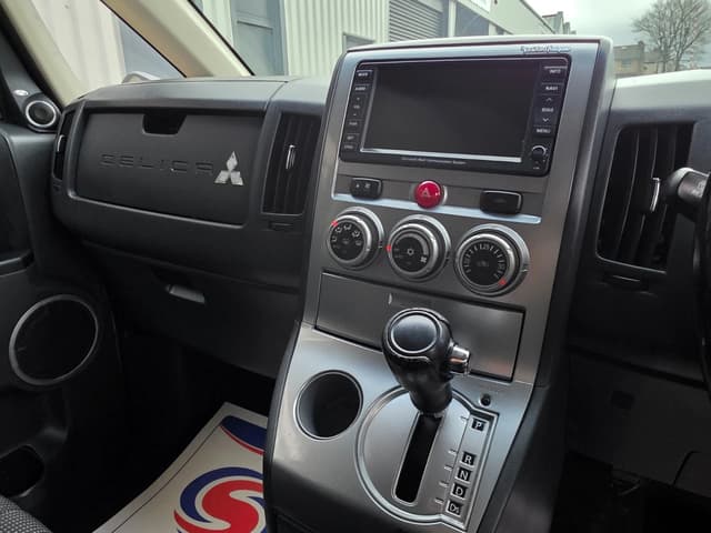 2009 Mitsubishi Delica JDM car for sale — photo 11 of 24