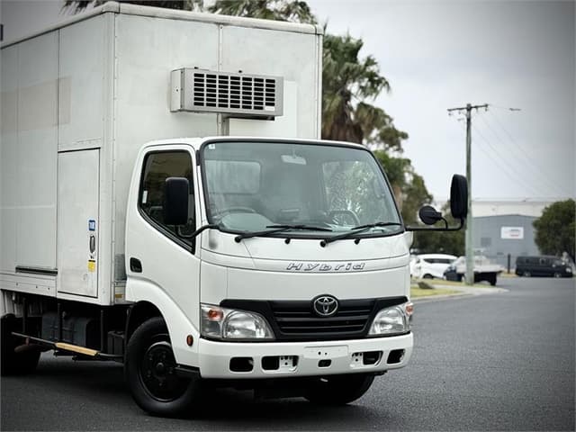 2008 Toyota Dyna JDM car for sale — photo 4 of 24