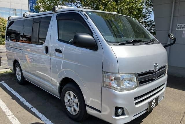 2011 Toyota HiAce JDM car for sale — photo 8 of 19