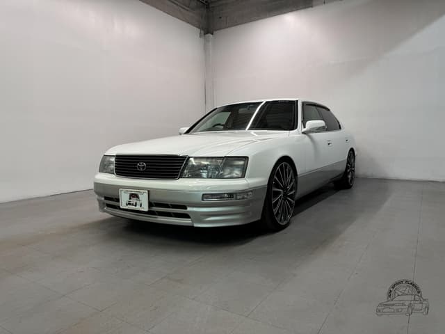1995 Toyota Celsior JDM car for sale — photo 3 of 25