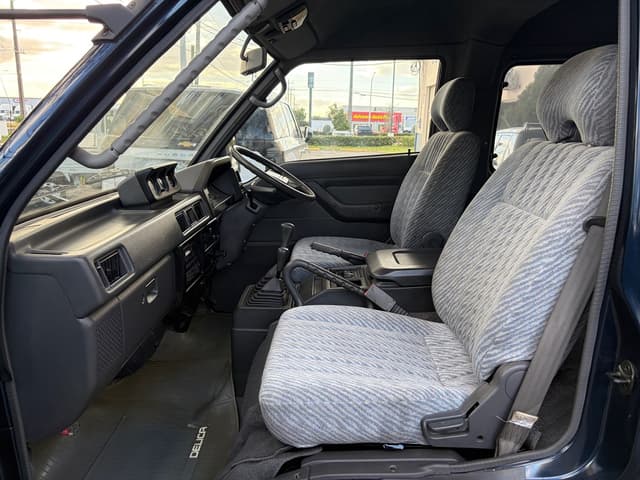 1996 Mitsubishi Delica JDM car for sale — photo 13 of 24