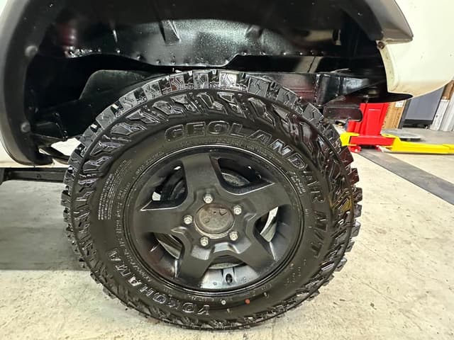1999 Suzuki Jimny JDM car for sale — photo 13 of 23