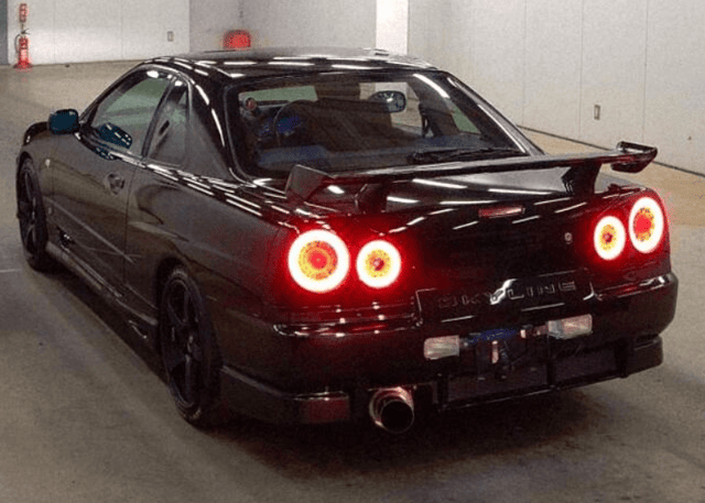 1998 Nissan Skyline JDM car for sale — photo 4 of 8