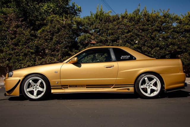 1998 Nissan Skyline JDM car for sale — photo 5 of 25