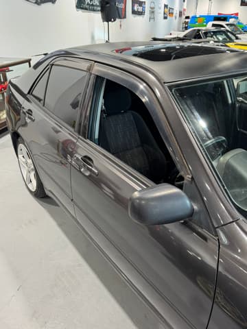 1998 Toyota Altezza JDM car for sale — photo 2 of 25