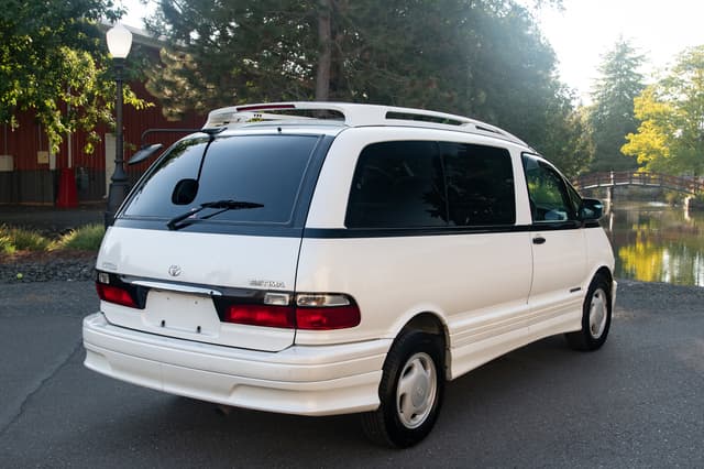 1998 Toyota Estima JDM car for sale — photo 6 of 15