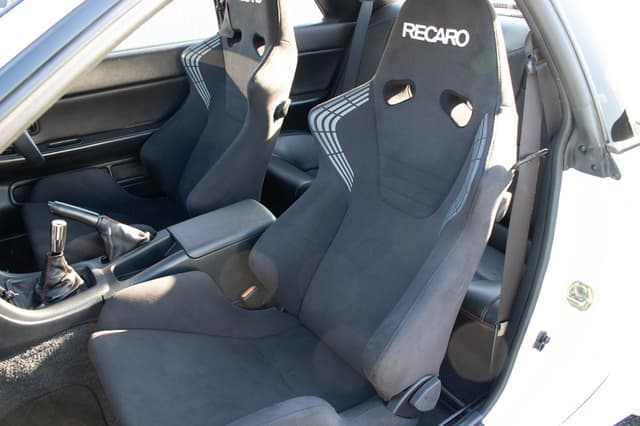 1994 Nissan Skyline JDM car for sale — photo 23 of 25