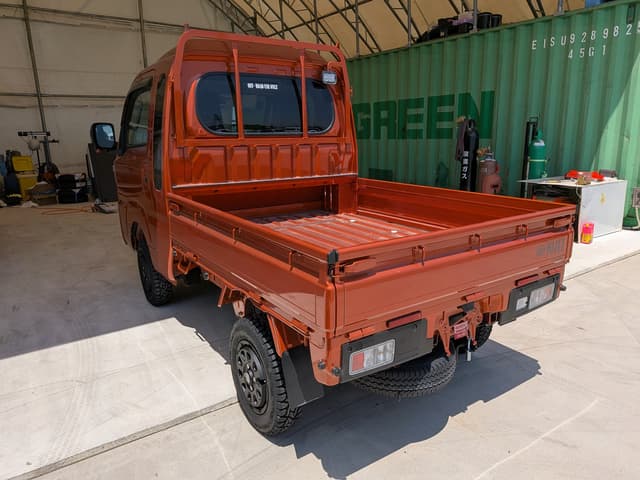 2025 Daihatsu Hijet JDM car for sale — photo 3 of 4