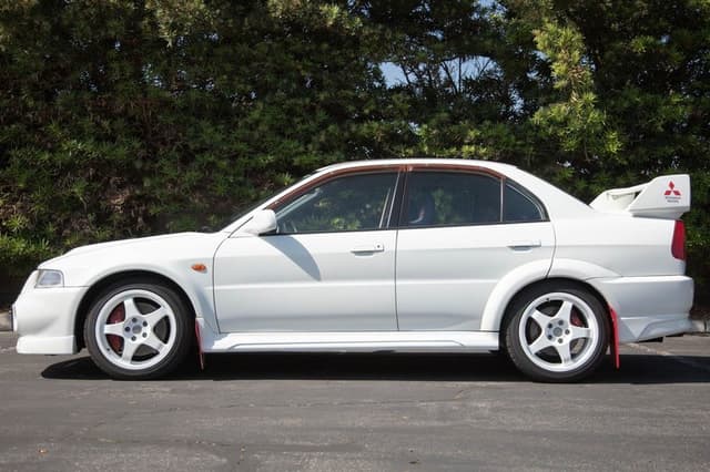 1999 Mitsubishi Lancer Evolution JDM car for sale — photo 4 of 25